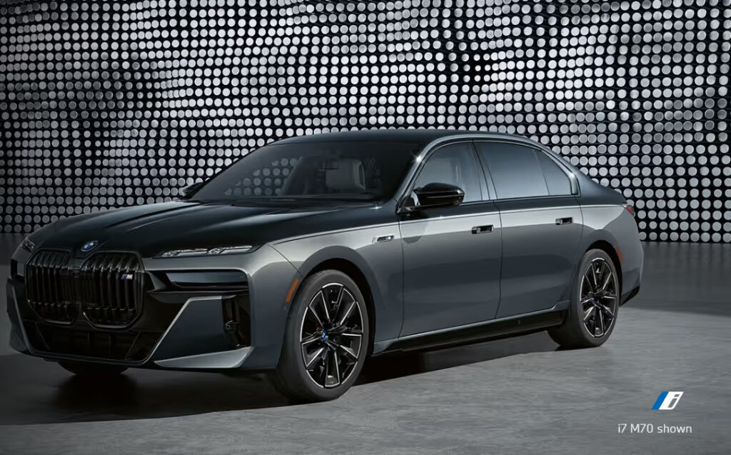 BMW i7 M70 2024